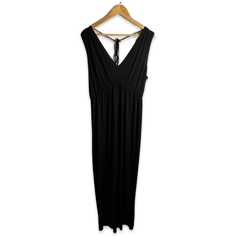 BCBGENERATION Medium 70s Jumpsuit Comfy Tee Back Tie V Neckline BCBG
